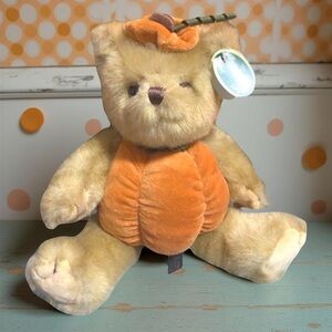 Huntington Izzy A Pumpkin Scented Plush Toy